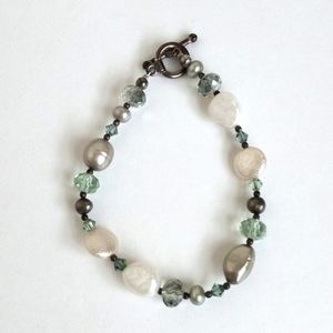 Dainty Art Deco Glass Green Pearlized Beaded Jeweled 8” Bracelet Stretchy Strap